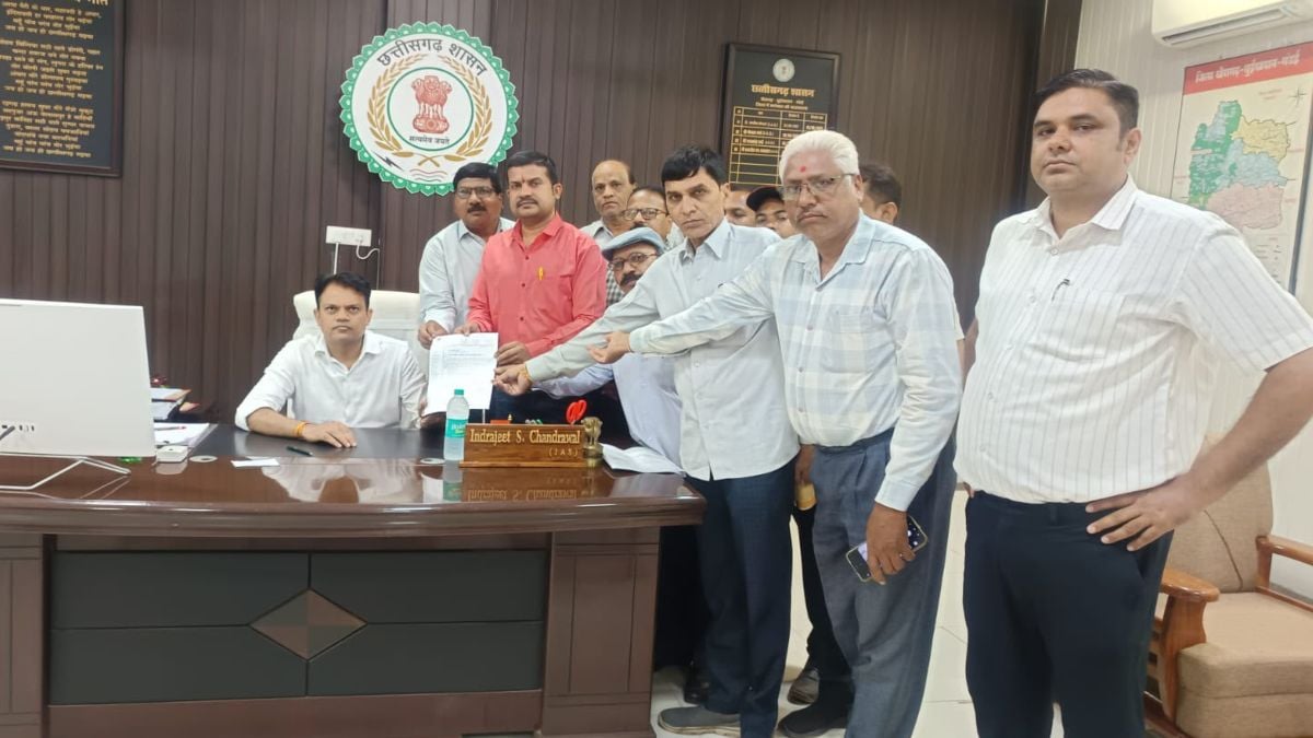 DEO के खिलाफ लामबंद कर्मचारी संघ, दुर्व्यवहार और मनमानी के आरोपों पर आंदोलन की चेतावनी