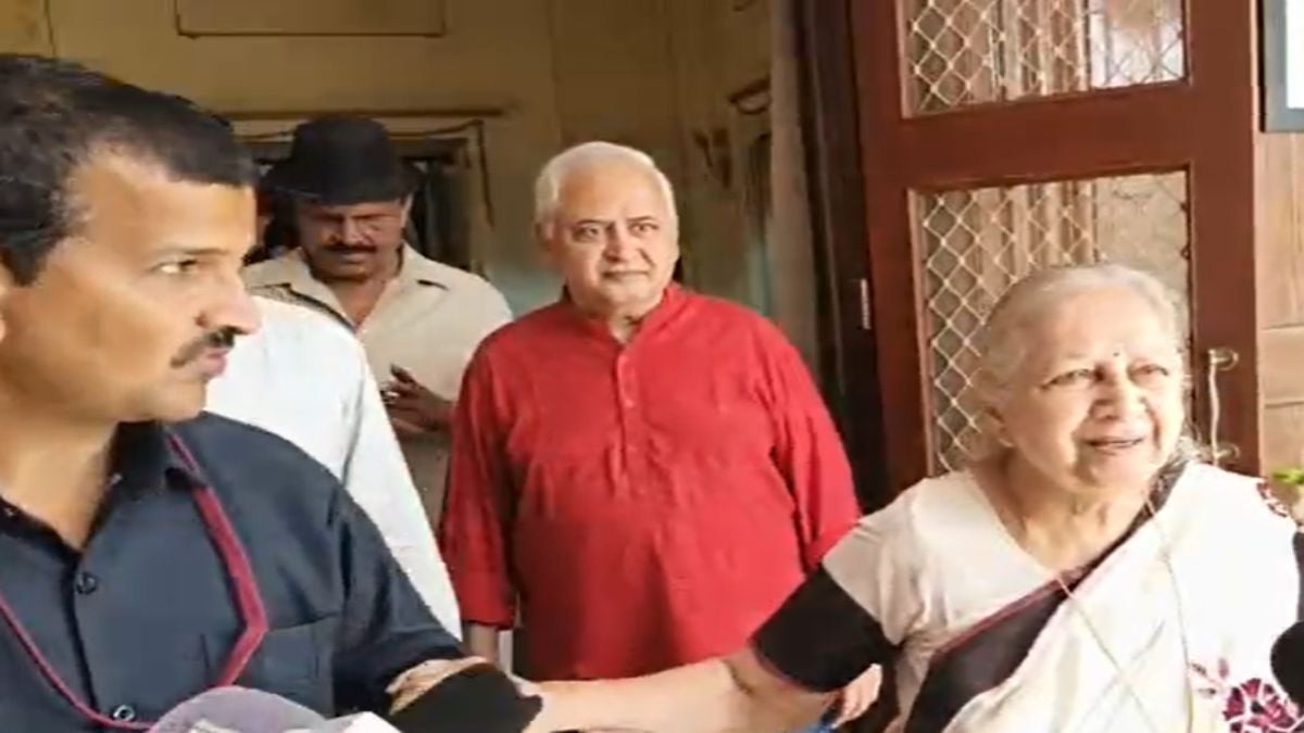 ‘नौकरी मांगने आई थी…’ ताई के एक मजाक ने छेड़ी सियासी चर्चा ! CM डॉ मोहन से मुलाकात के बाद सुमित्रा महाजन का बयान सुर्खियों में
