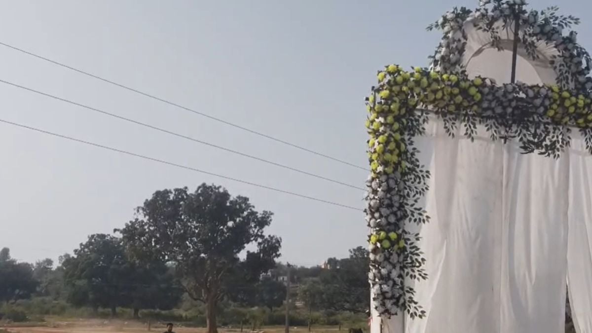 प्रतिमा विसर्जन के दौरान बड़ा हादसा: हाईटेंशन लाइन की चपेट में आने से 3 लोगों की मौत, 10 गंभीर रूप से घायल
