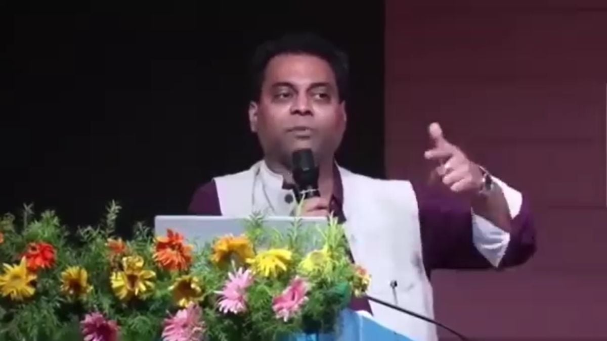 नगरीय निकायों में खरीदी के नाम पर भ्रष्टाचारः अपर प्रमुख सचिव ने खुद खोली पोल, 3 गुना तक महंगे दामों पर खरीदी गईं कचरा गाड़ियां और एलईडी लाइट्स