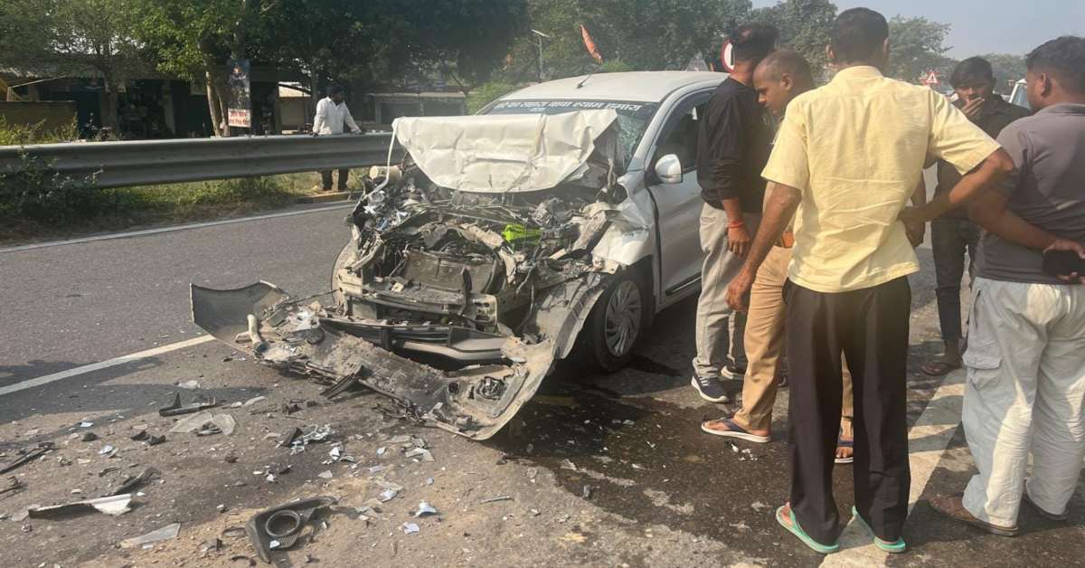 रामलला के दर्शन से पहले मौत से सामना, NH-27 पर भीषण हादसा, बस में घुसी श्रद्धालुओं की कार