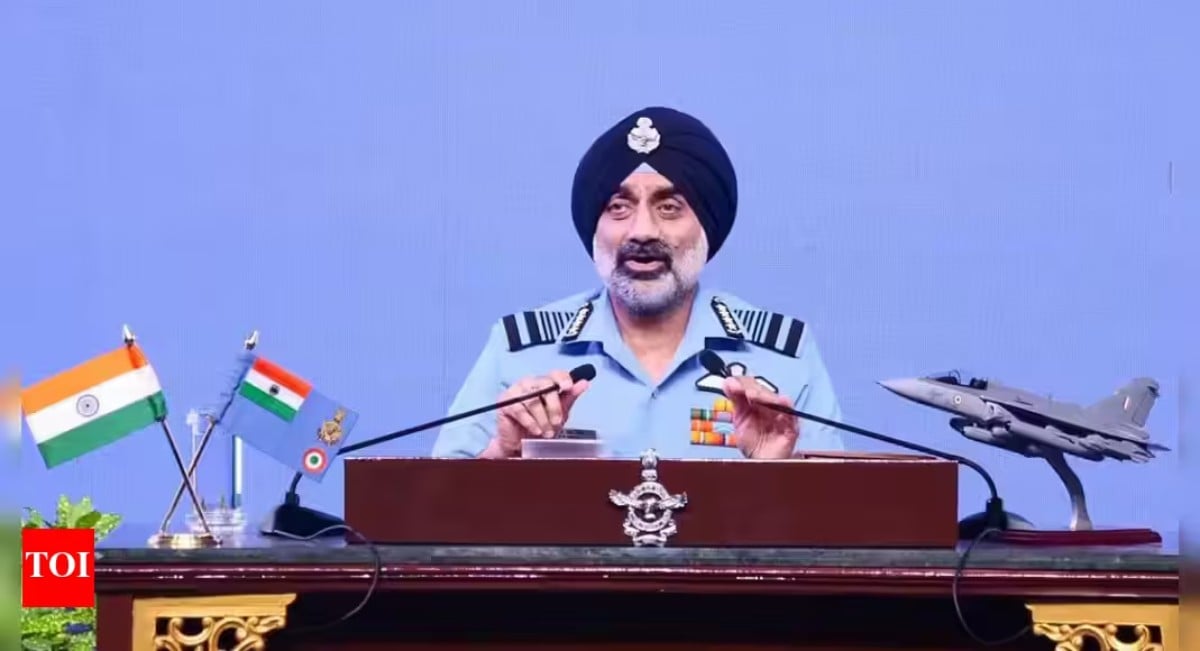 IAF चीफ का ऑपरेशन सिंदूर पर बहुत बड़ा बयान, PAK को चेतावनी देते हुए कहा- ‘कोई भी लक्ष्य पहुंच से दूर नहीं’