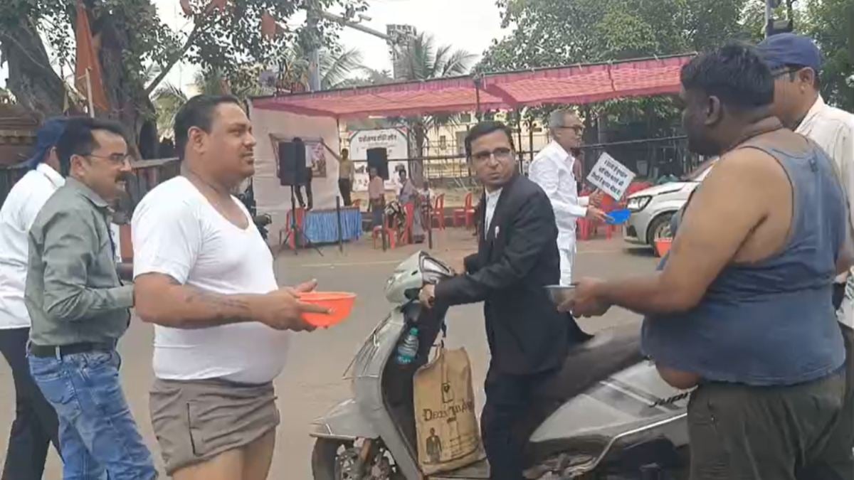 5 हजार करोड़ का भुगतान अटका! अर्धनग्न होकर सड़कों पर जल जीवन मिशन के ठेकेदारों ने मांगी भीख, देखें Video…