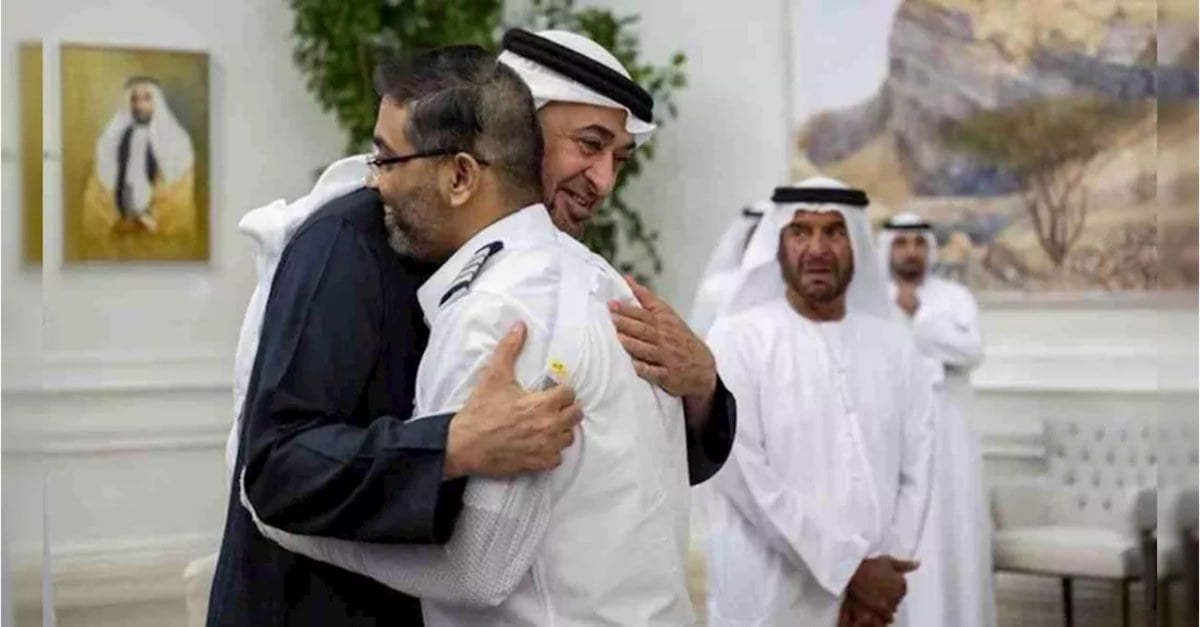 पायलट मच्छर को UAE ने ‘फर्स्ट क्लास ऑर्डर ऑफ जायद II’ से सम्मानित किया, राष्ट्रपति ने गले लगाया