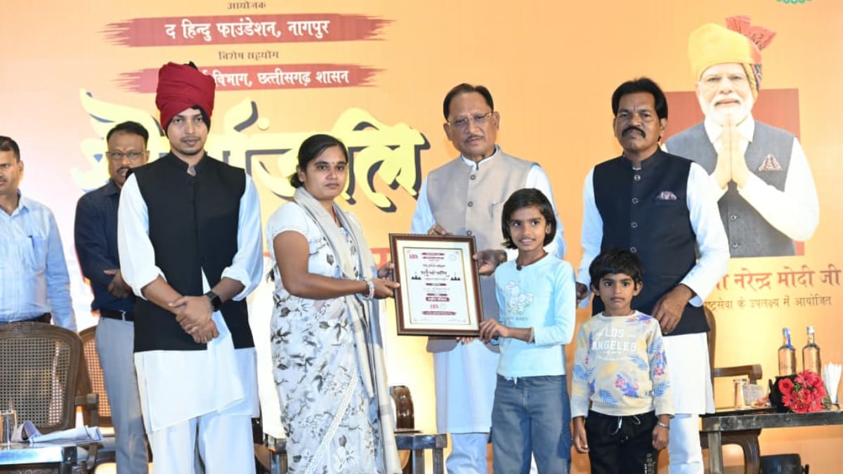 ‘शौर्यांजलि : बस्तर के नायकों को समर्पित’ : सीएम साय ने कहा – शहीद परिवारों का सम्मान सर्वोच्च प्राथमिकता, हर सुख-दुख में साथ खड़ी है सरकार