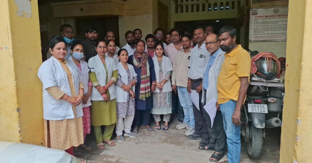 सालों से सेवा, फिर भी संविदा का ठप्पा! NHM कर्मचारियों ने काम रोककर उठाई नियमितीकरण की मांग