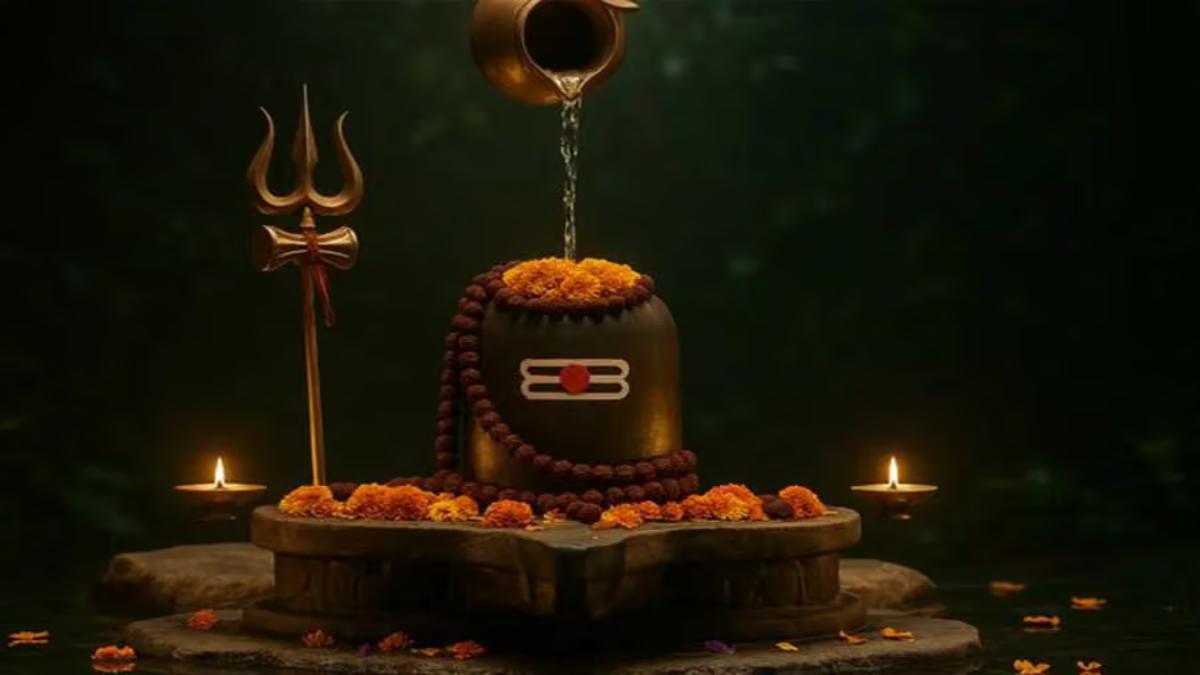इस उच्चारण के साथ जल अर्पित करने से प्रसन्न होते हैं भगवान शिव और तृप्त होते हैं पितर