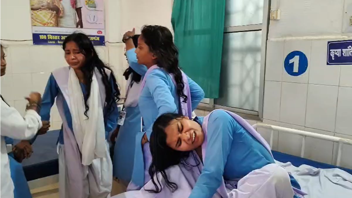 CG Breaking : स्कूल में मधुमक्खियों के काटने से 10 बच्चे घायल, 2 की हालत गंभीर