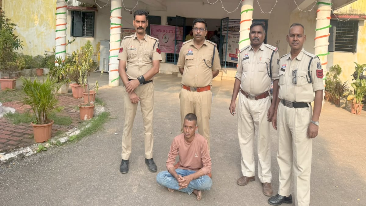 इवनिंग वॉक पर निकले प्रोफेसर का अपहरण, आंखों पर पट्टी बांधकर बनाया बंधक, UPI से ट्रांसफर कराए 1 लाख रुपए