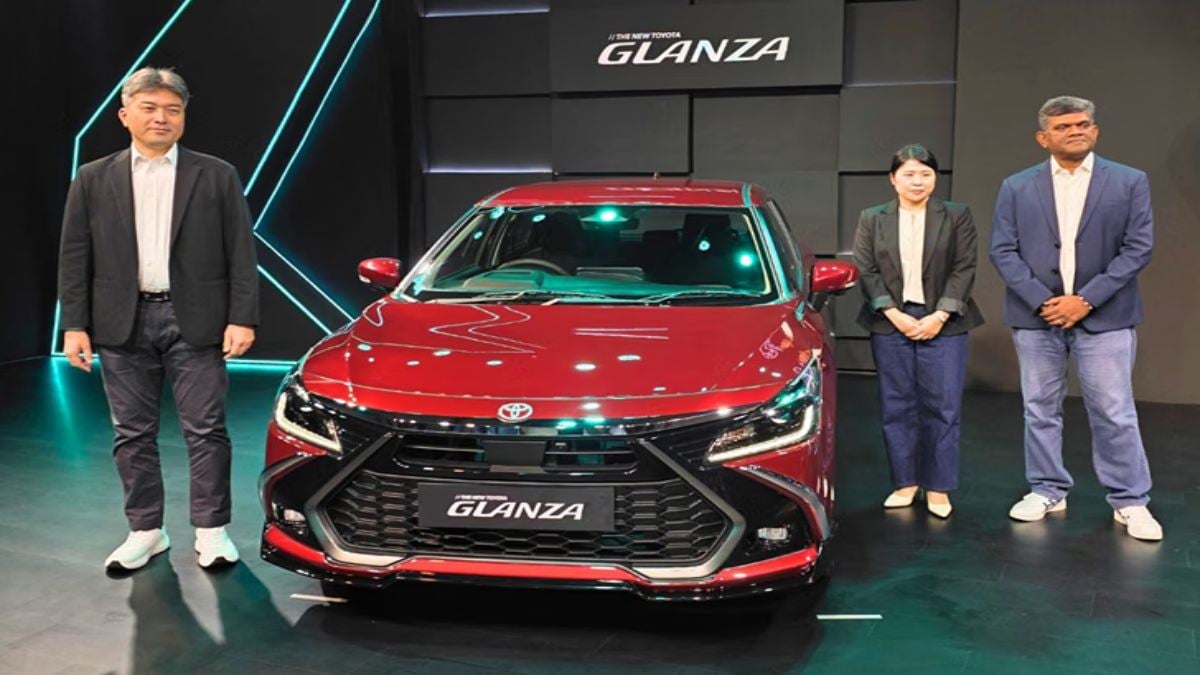 Toyota Glanza Facelift Launch: नए लुक, एडवांस्ड ADAS और ज्यादा माइलेज के साथ भारतीय बाजार में मारी धाकड़ एंट्री