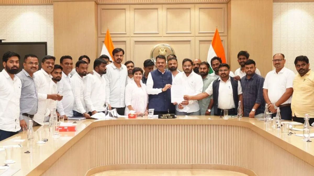 CM फडणवीस के साथ MPSC छात्रों का सकारात्मक बैठक के बाद 2 अक्टूबर का आंदोलन स्थगित, मांगों को किया स्वीकार