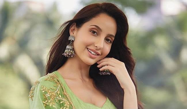 नोरा फतेही को सुकेश चंद्रशेखर रंगदारी मामले में समन, 2 नवंबर को राउज एवेन्यू कोर्ट में होंगी पेश