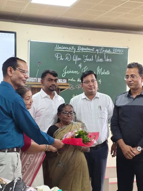 Jairam Mahato PhD: जितिया के दिन मां की मौजूदगी में जयराम महतो बने डॉक्टर, BBMKU से मिली PhD की उपाधि
