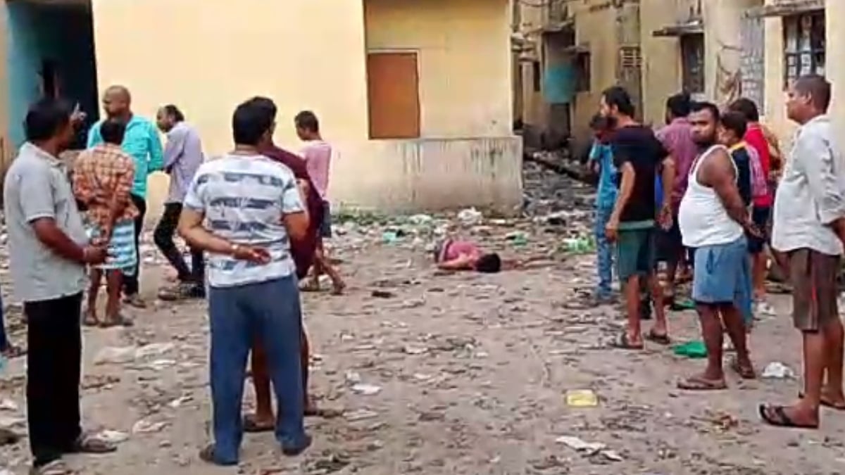 खून से सनी मिली अधेड़ की लाश: इलाके में फैली सनसनी, FSL और डॉग स्क्वाड की टीम मौके पर