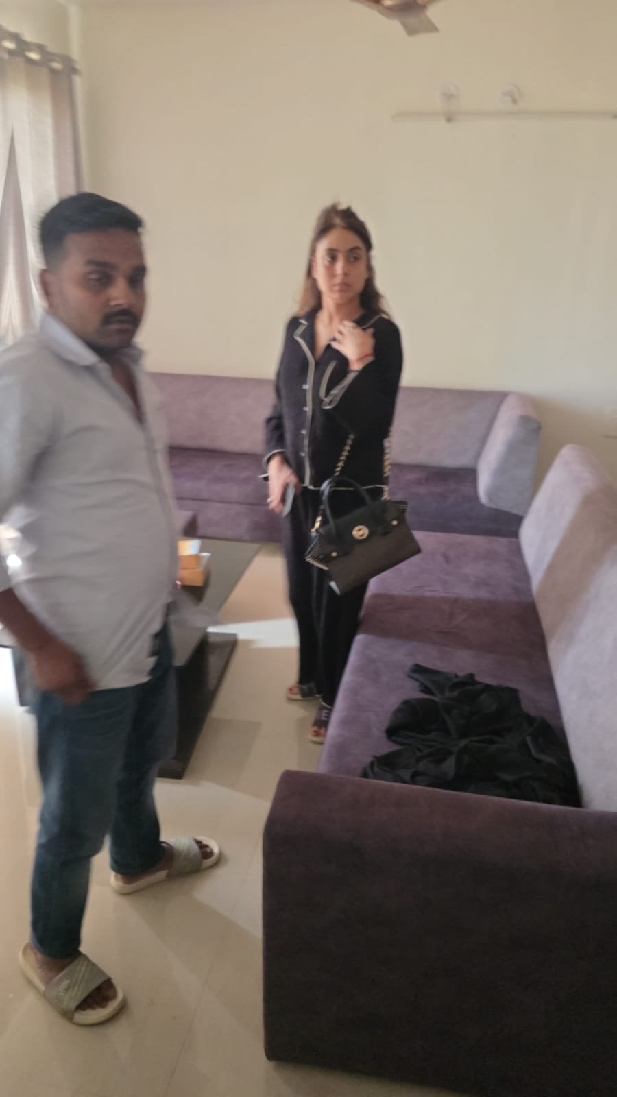 हाई-प्रोफाइल ड्रामा खत्म! रोज़ लोकेशन बदलती रही श्रद्धा… वीडियो बनाकर दे रही थी चकमा, जानिए कैसे पकड़ी गई?