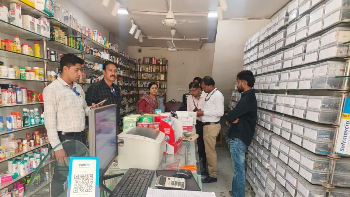 NCB और खाद्य एवं औषधि प्रशासन की बड़ी कार्रवाई: 11 मेडिकल स्टोर्स का किया निरीक्षण, 4 को कारण बताओ नोटिस जारी