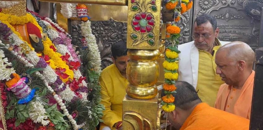 सपा-कांग्रेस पर सीएम योगी का बड़ा तंज: बोले- ‘तुम्हारी प्राथमिकता कब्रिस्तान, हमारी प्राथमिकता कॉरिडोर’