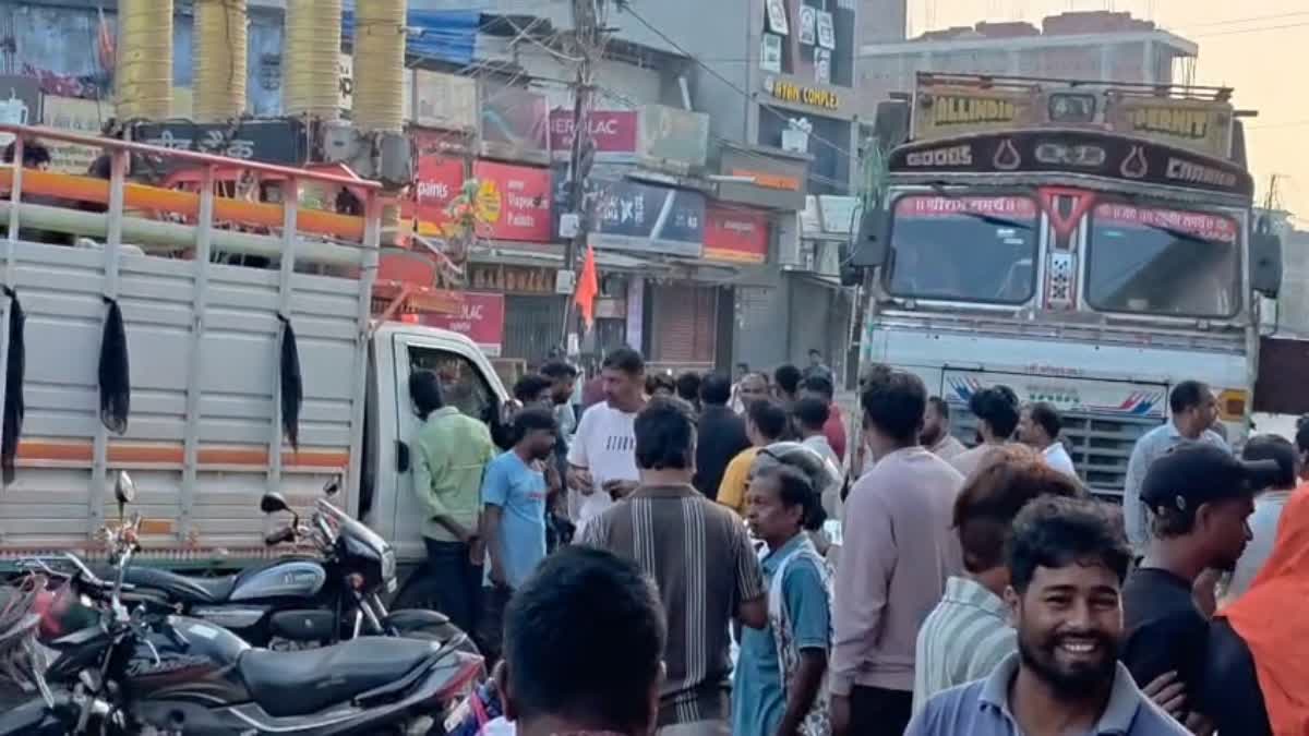 Jharkhand OBC Bandh: आरक्षण और जनगणना में OBC कॉलम की मांग को लेकर 5 जिलों में बंद, सड़कों पर उतरे लोग, NH-143 पर 3 घंटे चक्का जाम
