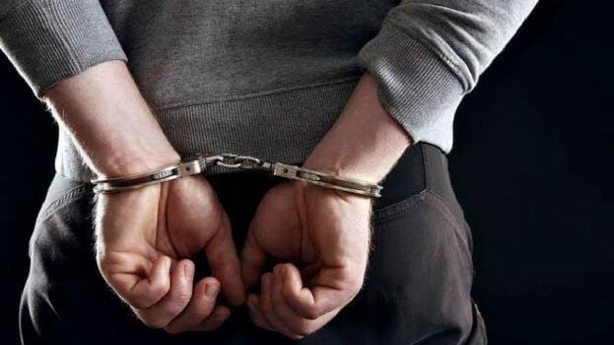 हथकड़ी समेत दो आरोपी पुलिस कस्टडी से फरार, तबियत बिगड़ने का नाटक कर भागे