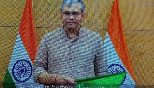 टाटानगर से जयपुर के लिए सीधी ट्रेन शुरू: रेल मंत्री अश्विनी वैष्णव ने दिखाई हरी झंडी, खाटू श्याम के भक्तों को मिलेगी बड़ी राहत