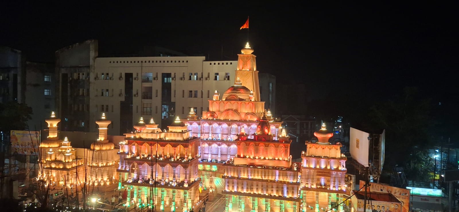 Ranchi Durga Puja 2026: आज शाम से खुलेंगे रांची के दुर्गा पूजा पंडालों के पट, दक्षिण भारत के मंदिर से द्वारिका नगरी तक दिखेगी भव्य झलक