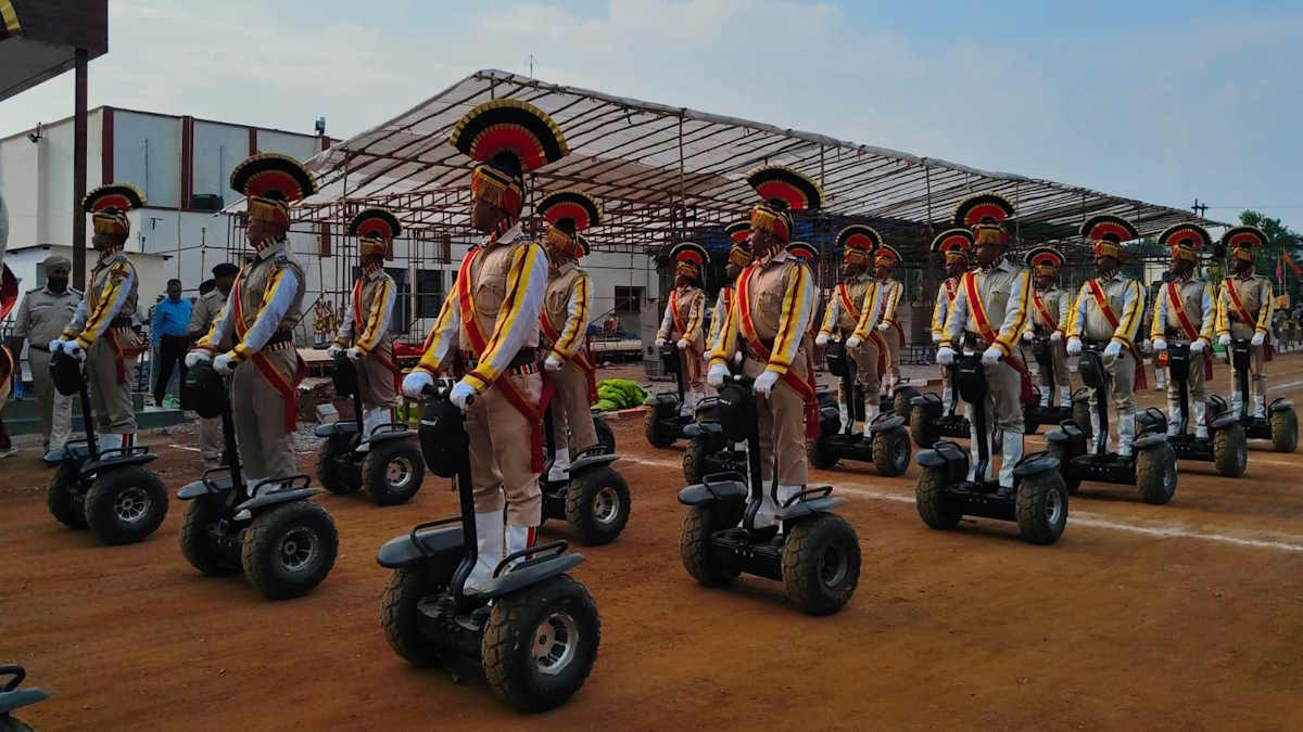 रेलवे सुरक्षा बल का 42वां स्थापना दिवस: उत्कृष्ट सेवा के लिए अधिकारियों-जवानों को किया सम्मानित, दस्तों ने किया आकर्षक मार्च पास्ट…