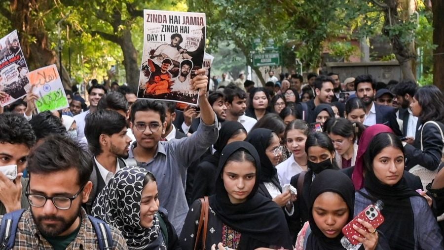 Jamia Protest: जामिया में 14 दिन से छात्रों की भूख हड़ताल, स्टूडेंट यूनियन बहाली की मांग तेज