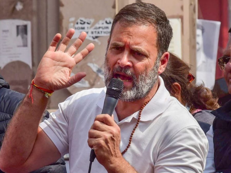 ‘किसने बदलाव के लिए दिया आदेश…’, फॉर्म 6 को लेकर भड़के राहुल गांधी, EC पर दागे तीखे सवाल