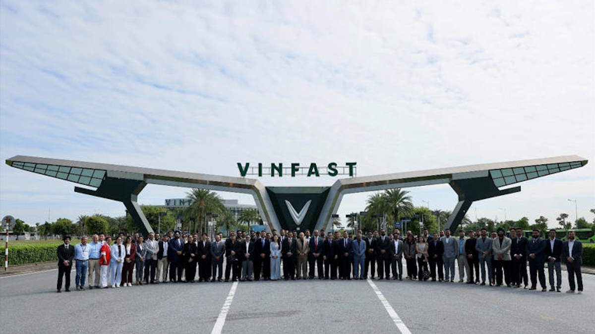 VinFast India ने 15 राज्यों में 50 से ज़्यादा मोटरसाइकिल डीलरों के साथ LOI पर किए साइन